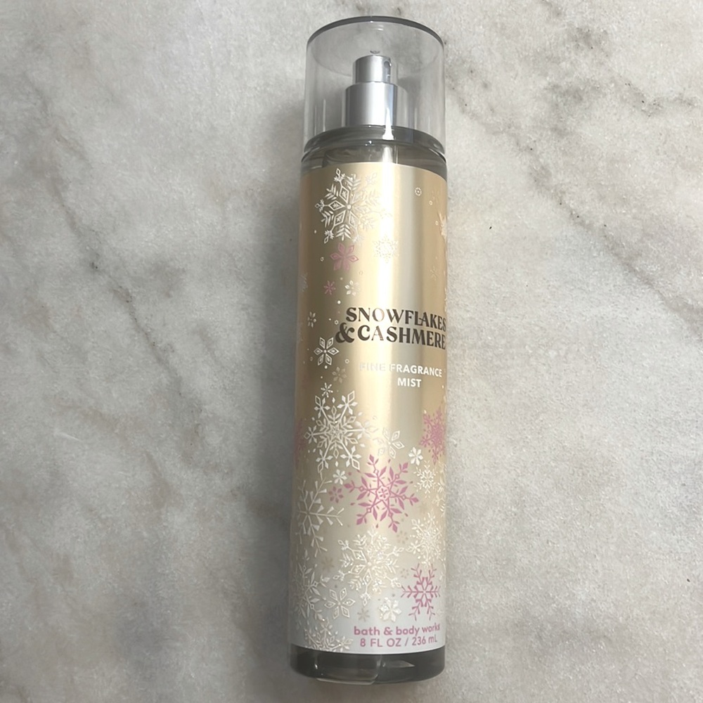 Bath & Body Works Snowflakes & Cashmere Fine Fragrance Mist NEW